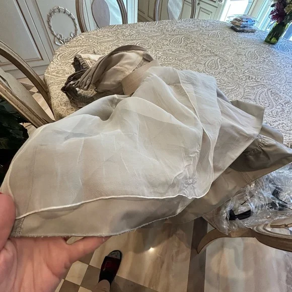 Marc Jacobs Gray Ruffled Dress with White Belt - Picture 16 of 16